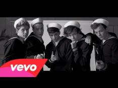 Take Me Home (Deluxe Yearbook Edition) One Direction - Kiss You video