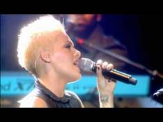 Pink - I'm Not Dead video