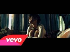 Singles Rihanna - Diamonds (In The Sky) video