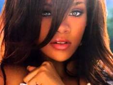 Singles Rihanna - A Girls Like Me video