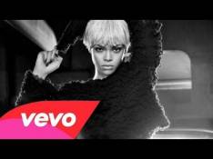 Rihanna - Nobodies Business video