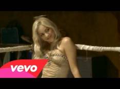 Shakira - Illegal video