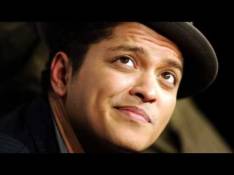 Singles Bruno Mars - All She Knows video